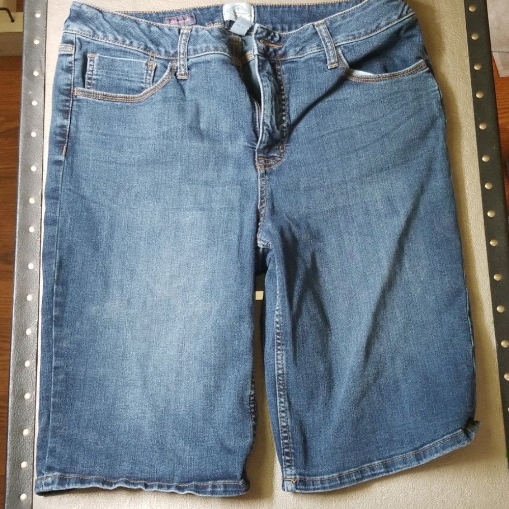 St John's Bay Long Shorts